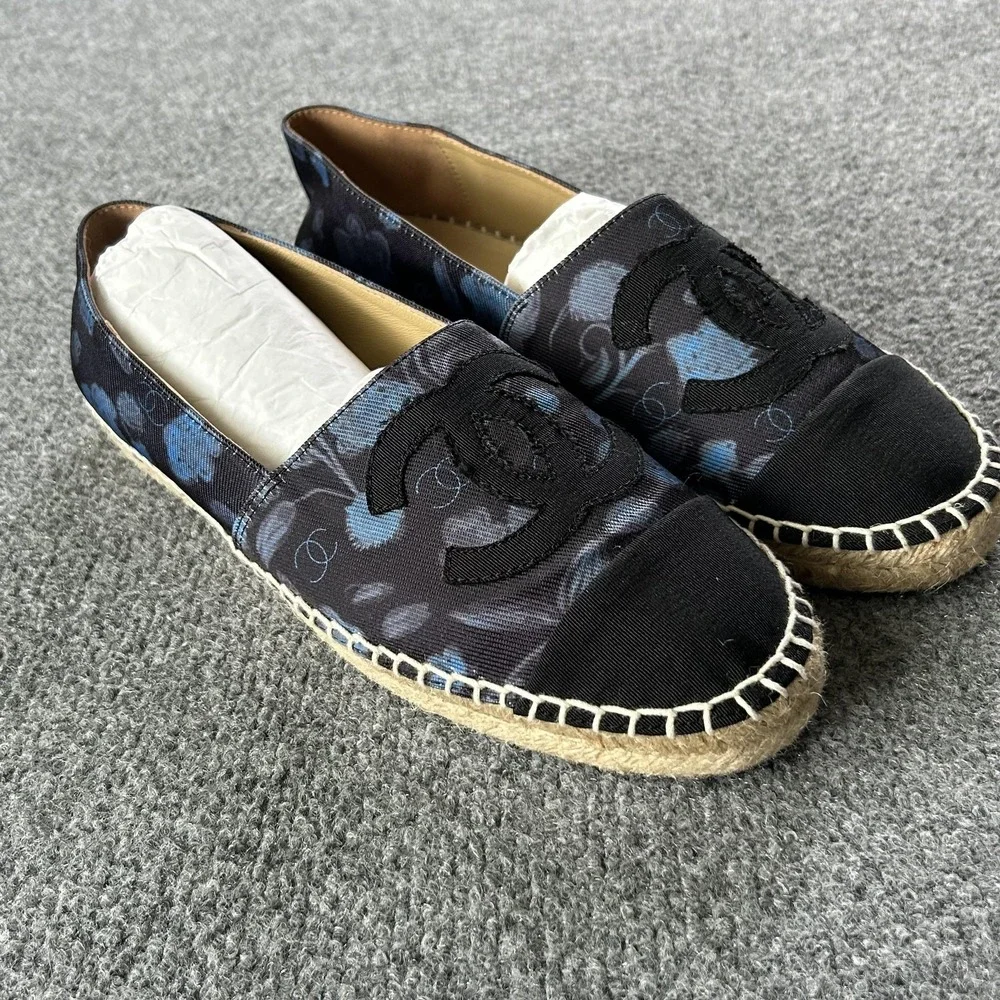 Chanel CC Espadrilles Blue Floral‎ Print Canvas Cap Toe Size 41 Spain